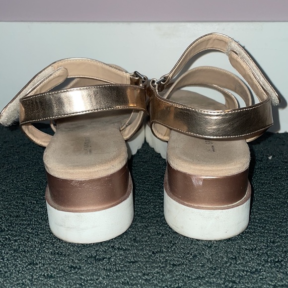 Gold Summer Sandles - Picture 5 of 7